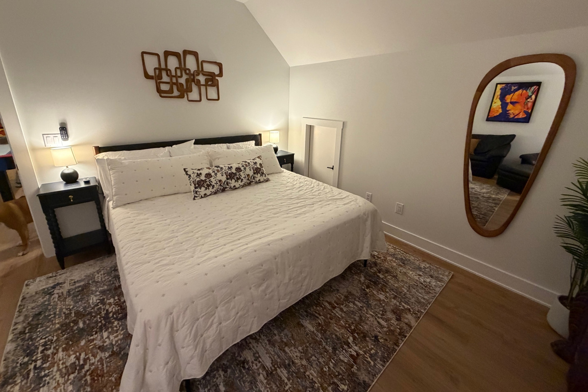 Upstairs King