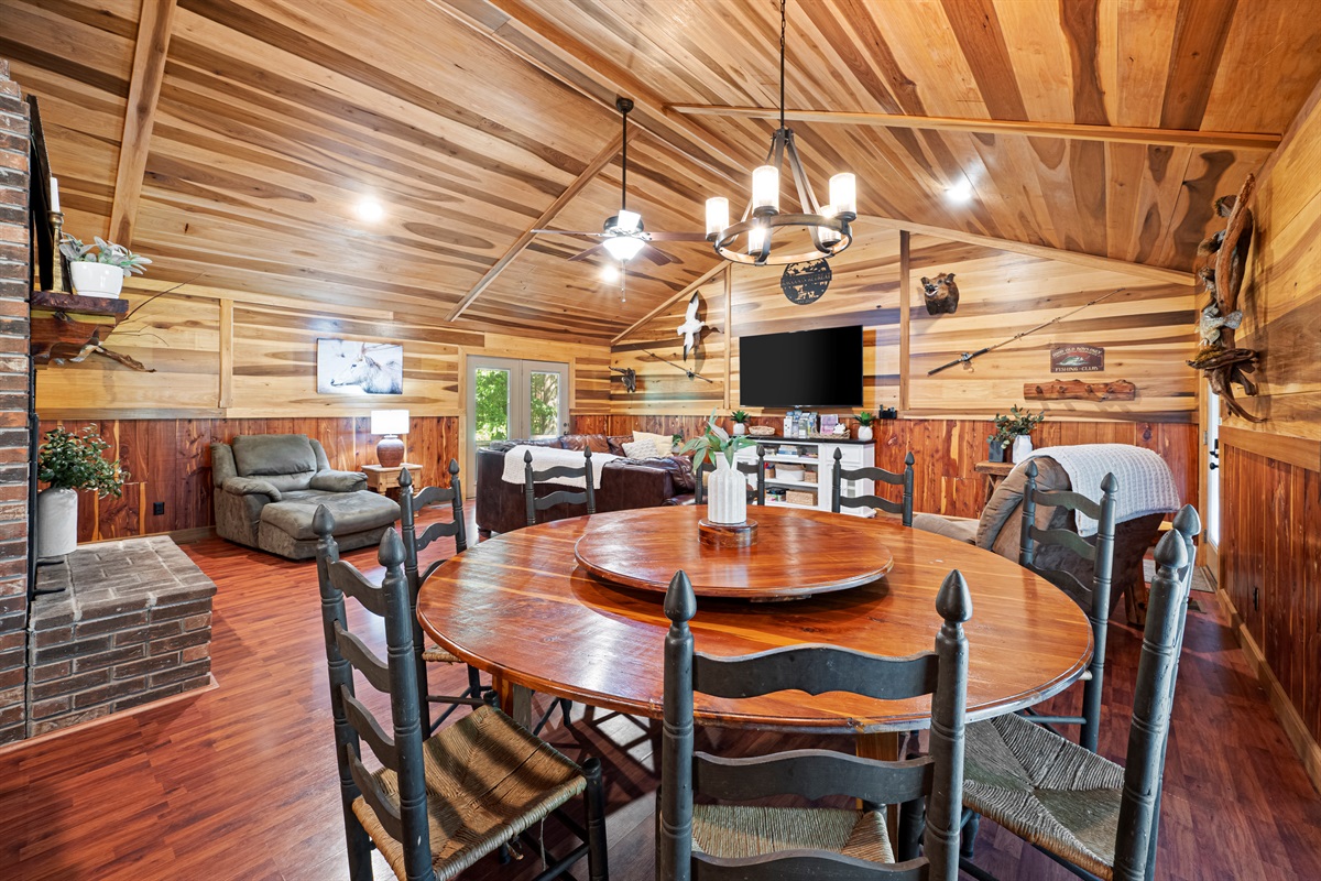 Dining Area | Living Room