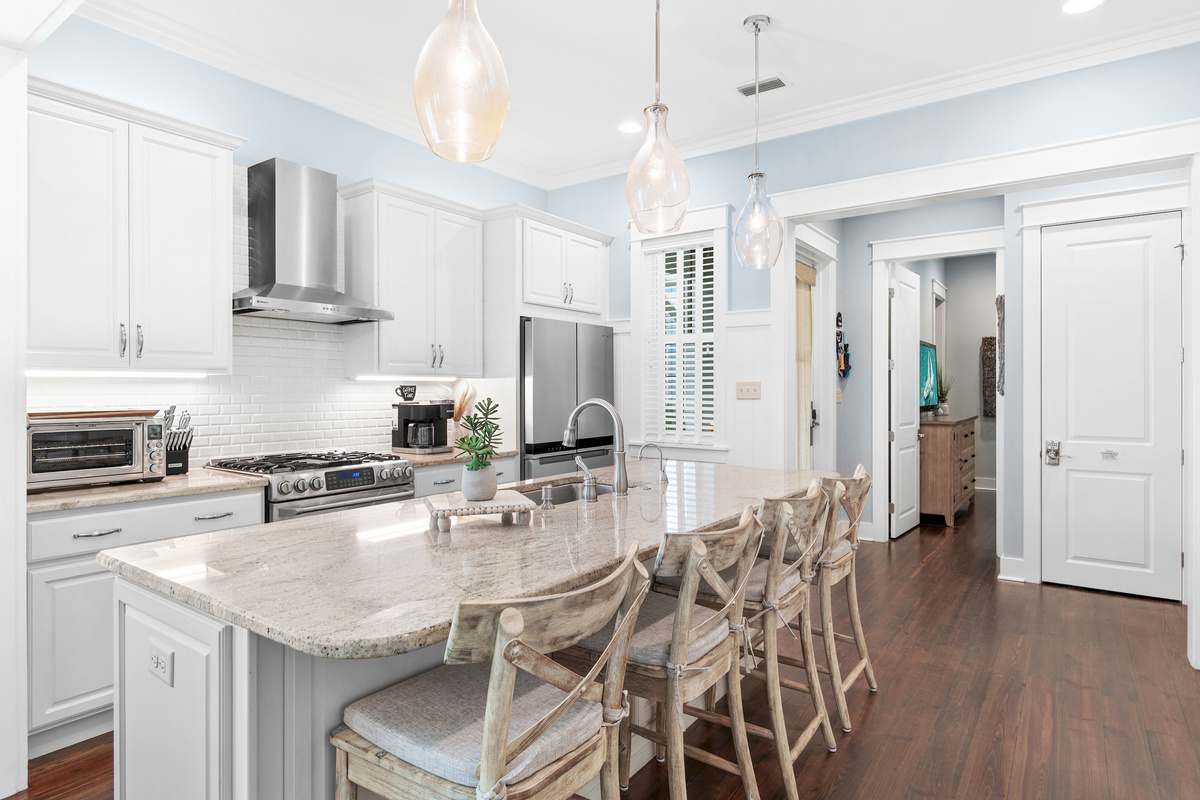Fully equipped chef&rsquo;s kitchen with ample space for group cooking, entertaining, and family meals.