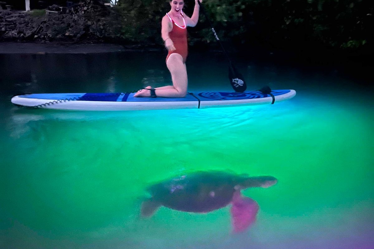 Night SUP tour on the north shore