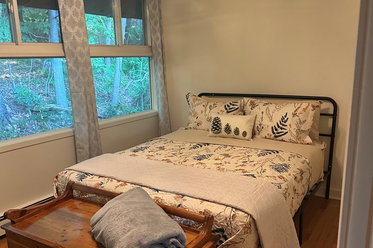 Queen bedroom
