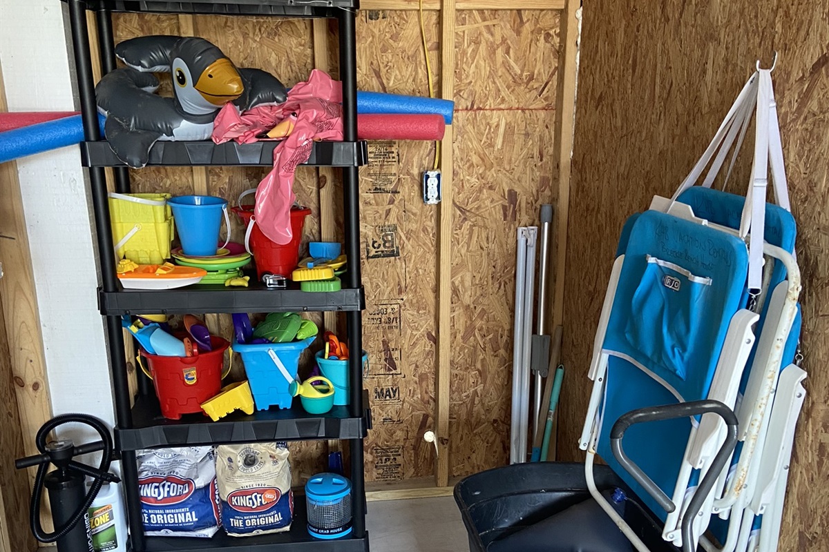 Beach items provided such as a wagon, cooler, and toys. Beach items items are subject to availability as items do break and/or go missing.