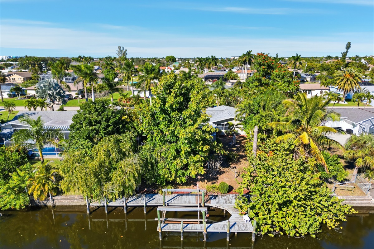 Peaceful, private home on the canal