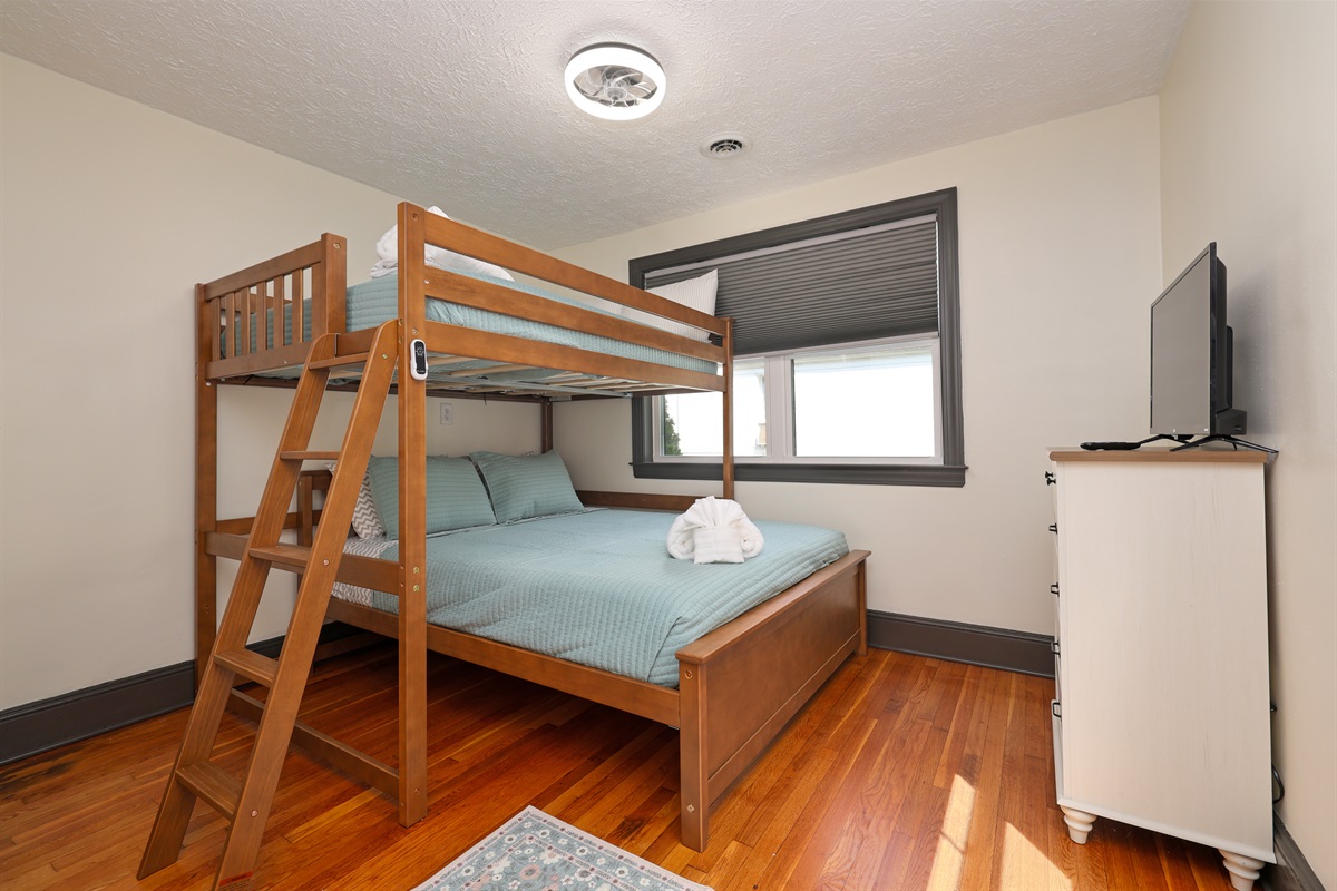 Bedroom 3 with Twin over Queen bunkbeds