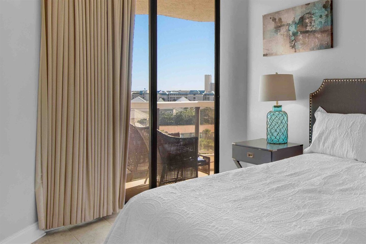 Full bed- Guest bedroom