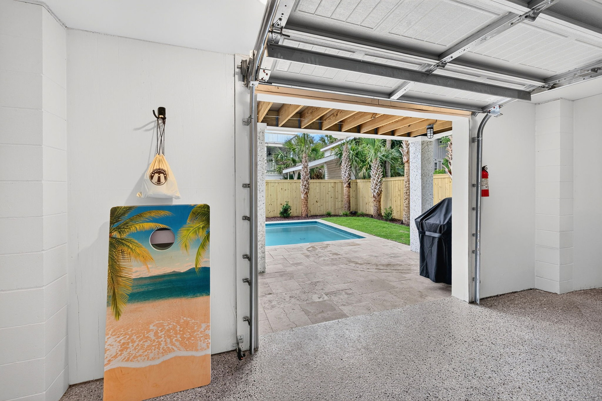 Garage | Tahanan Palms | 3 38th Ave | IOP Escapes