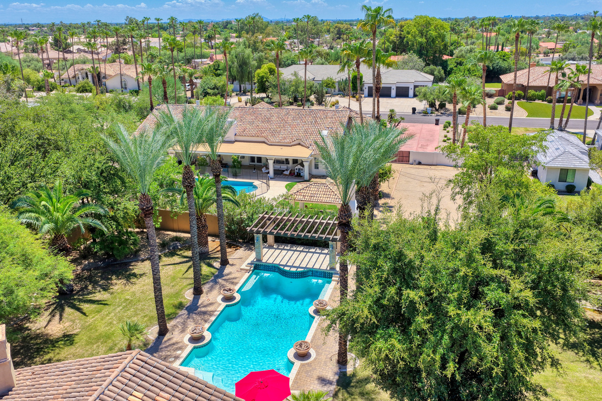 EPIC Sweetwater Estate | 5BR, Pool, Hot Tub & Casita — EPIC Sweetwater Estate | 5BR, Pool, Hot Tub & Casita, Scottsdale, Arizona — photo 17