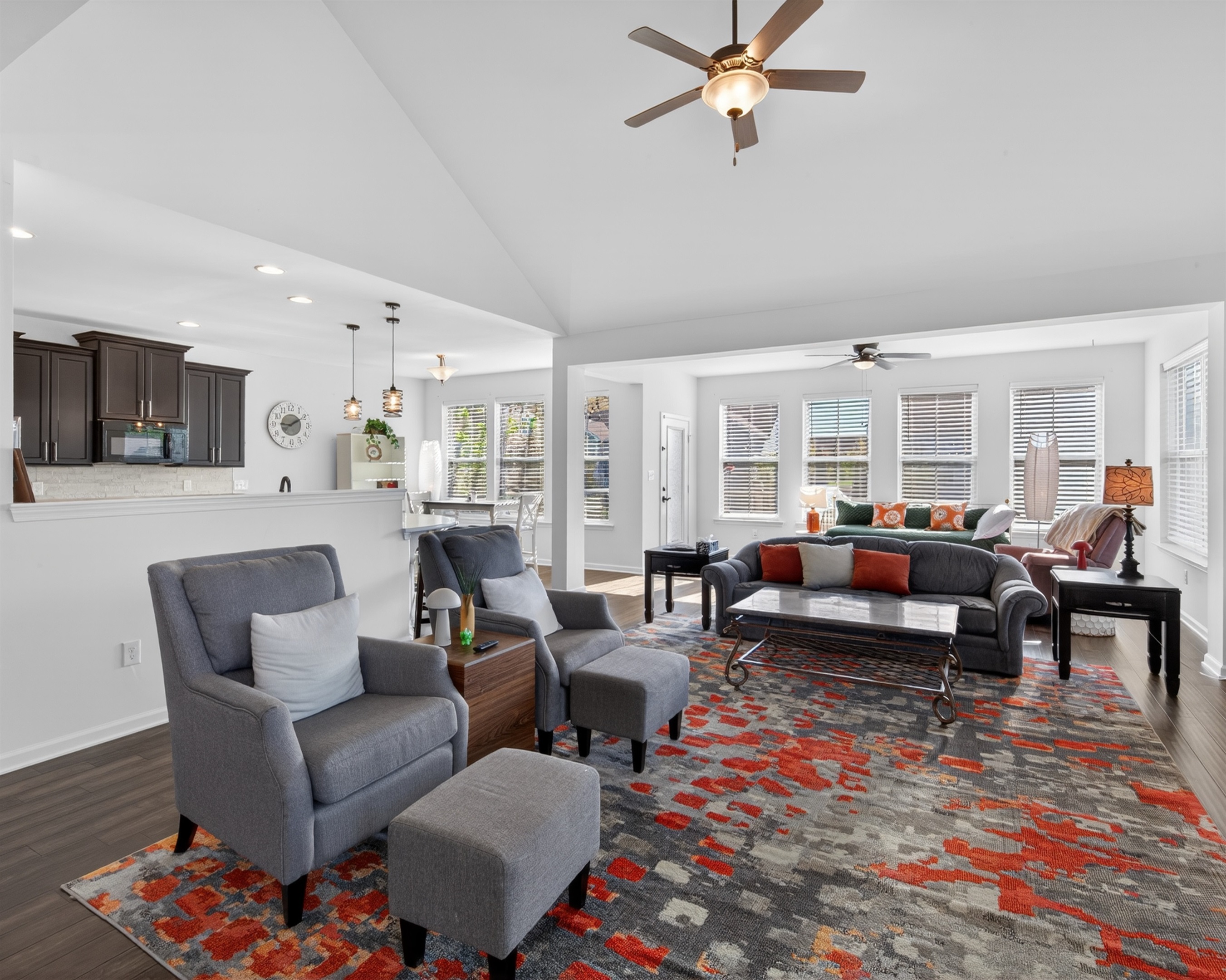Open concept living room (Seats 7)