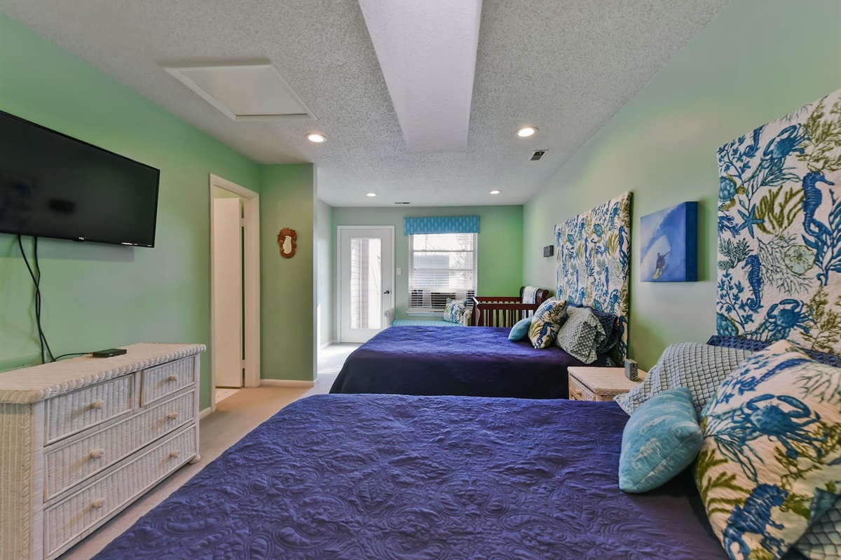 305ec718a4f444069b3c53206bba8cd9 Large Virginia Beach vaction rentals