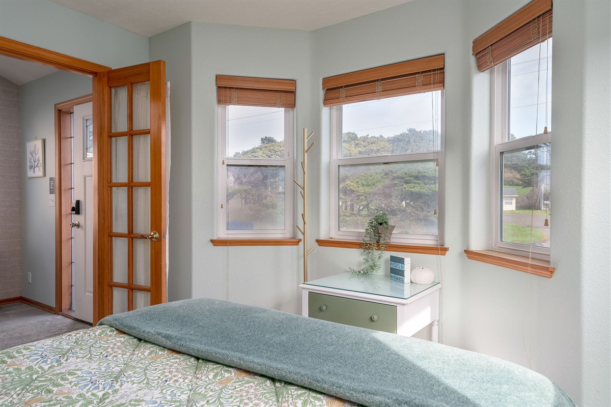 Let the soothing sea breeze and stunning vistas from your room transport you to a state of serenity.