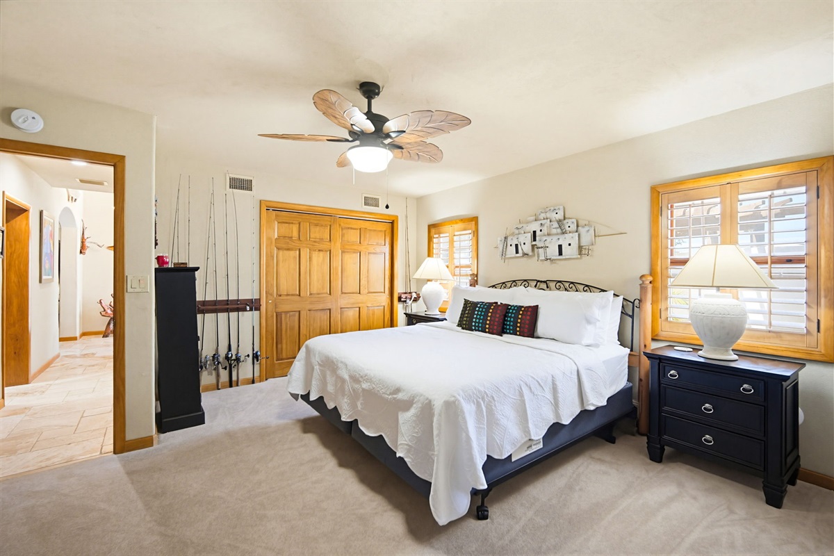 A fourth bedroom, with a King size bed and a 55" TV.