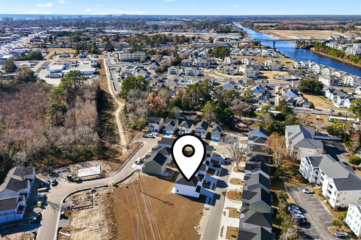 Located 1/4 mile from the intracoastal, 1/3 miles from the North Myrtle oceanfront and walking distance to Main Street, Starbucks and more.