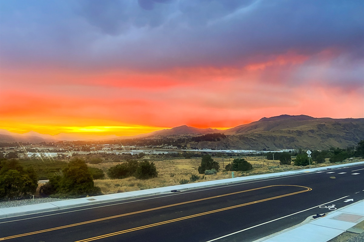 Views of Ohme Gardens and Cascade Mountains