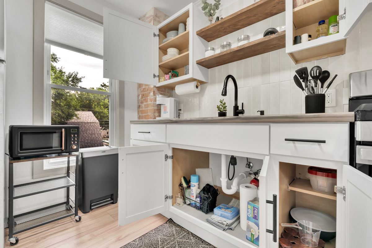 Fully stocked kitchen with all of the at-home essentials.