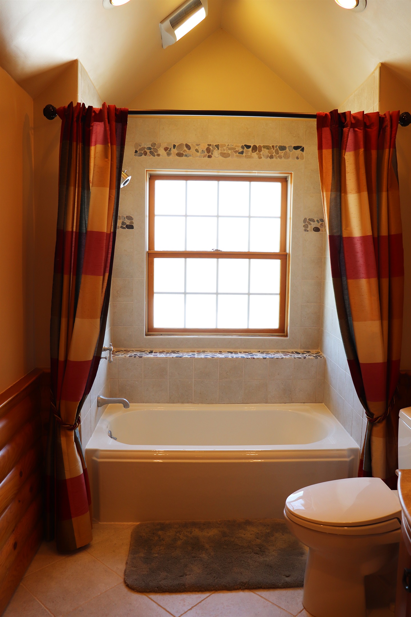 2nd floor Master full bathroom, tub and shower.