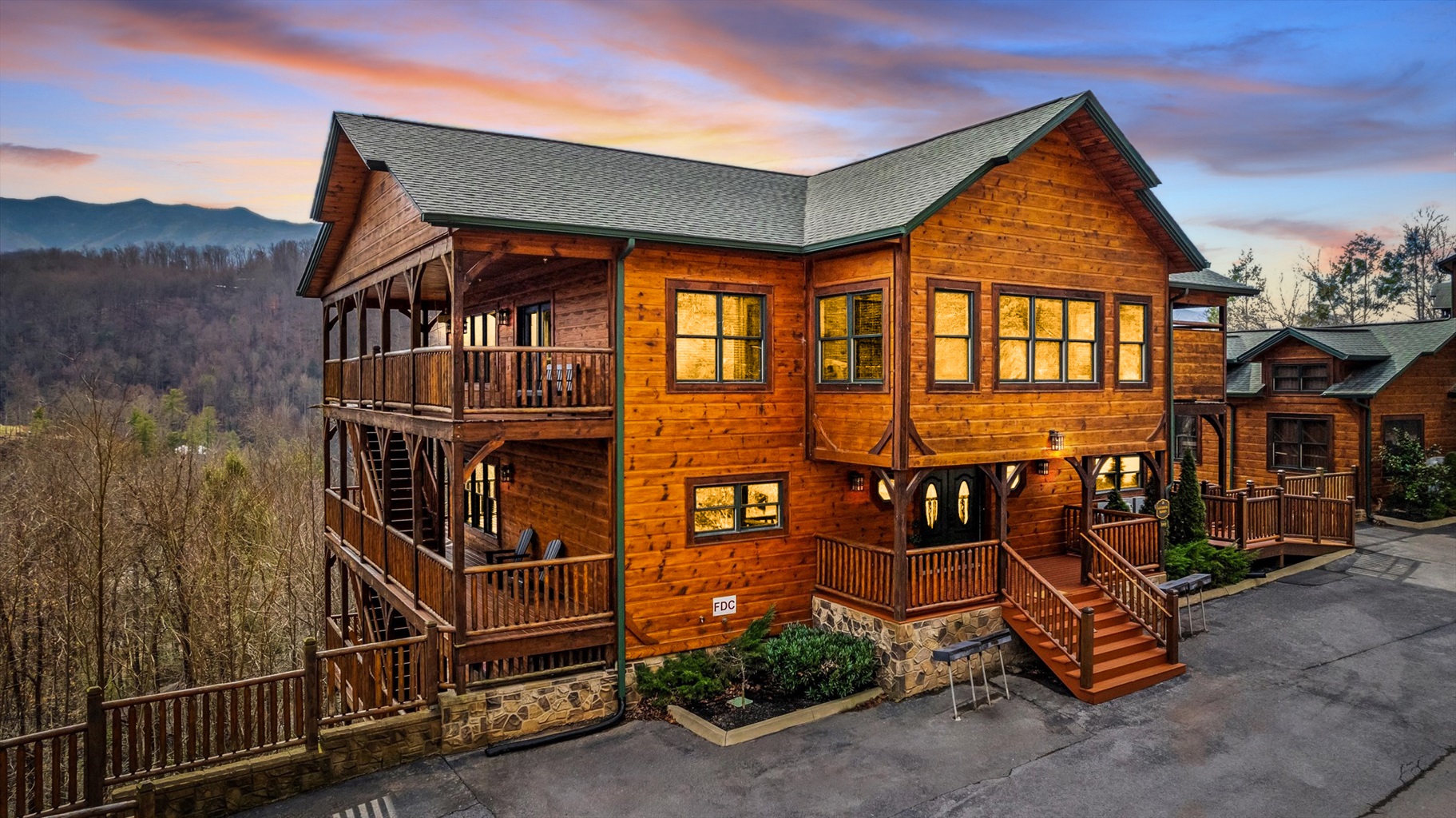 Welcome to Gatlinburg Mansion!