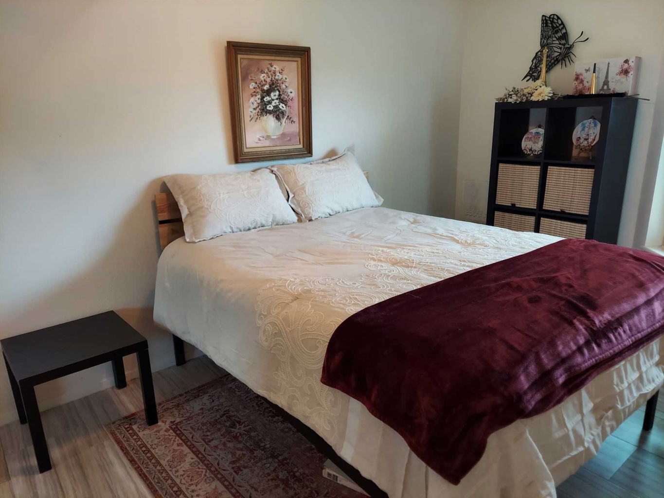 Secondary bedroom