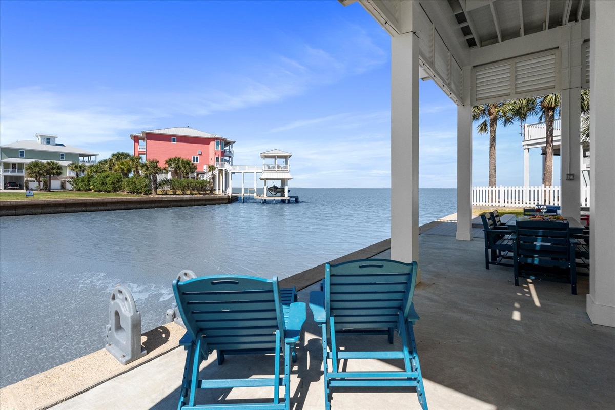 30ad03e49d7c44988b7379dc3d160f7d Large | Beachhouse | Texas | TX | Vacation Homes | Galveston | Crystal Beach | Kokomo | Breezy Days | Beachfront Elegance | Sunrise Serenity | Southern Sands Property Management, LLC