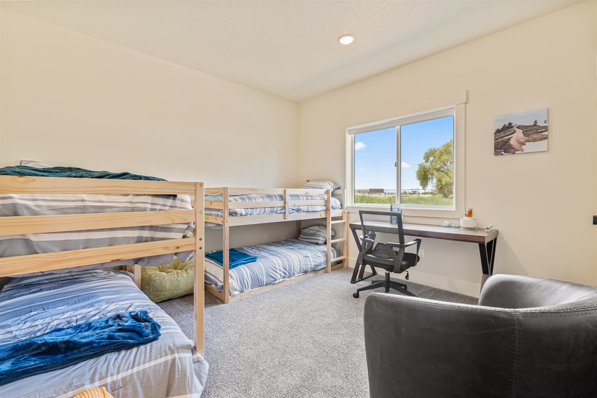 Bunk Bed Room and Work Desk