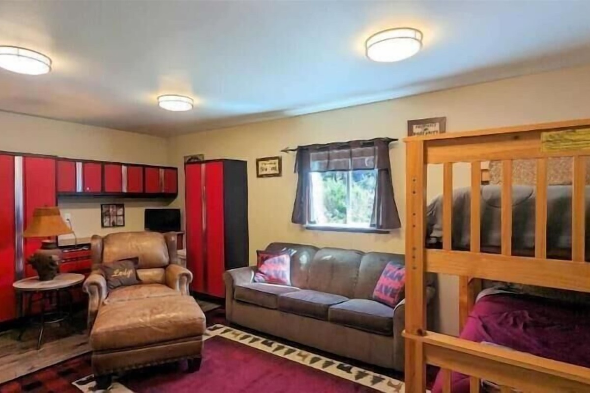 Man Cave - Office - Bunk Room