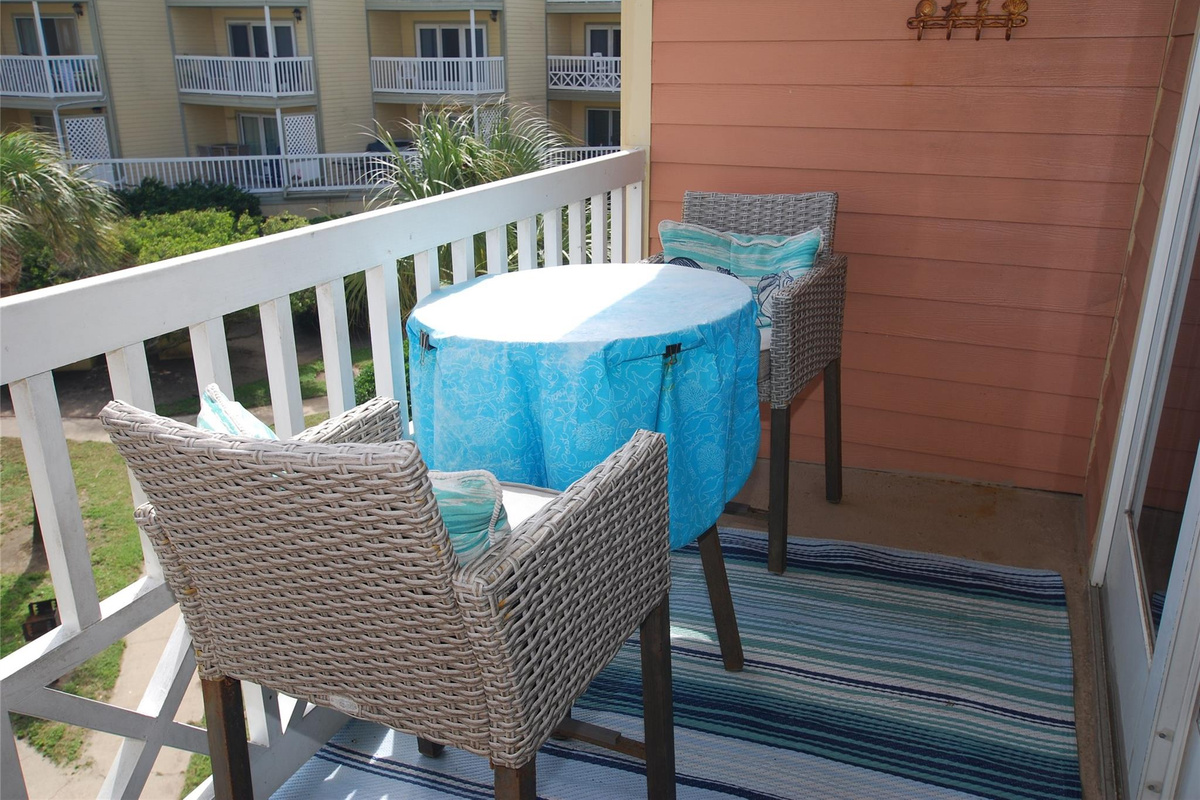 Perfect for coffee, cocktails and people watching