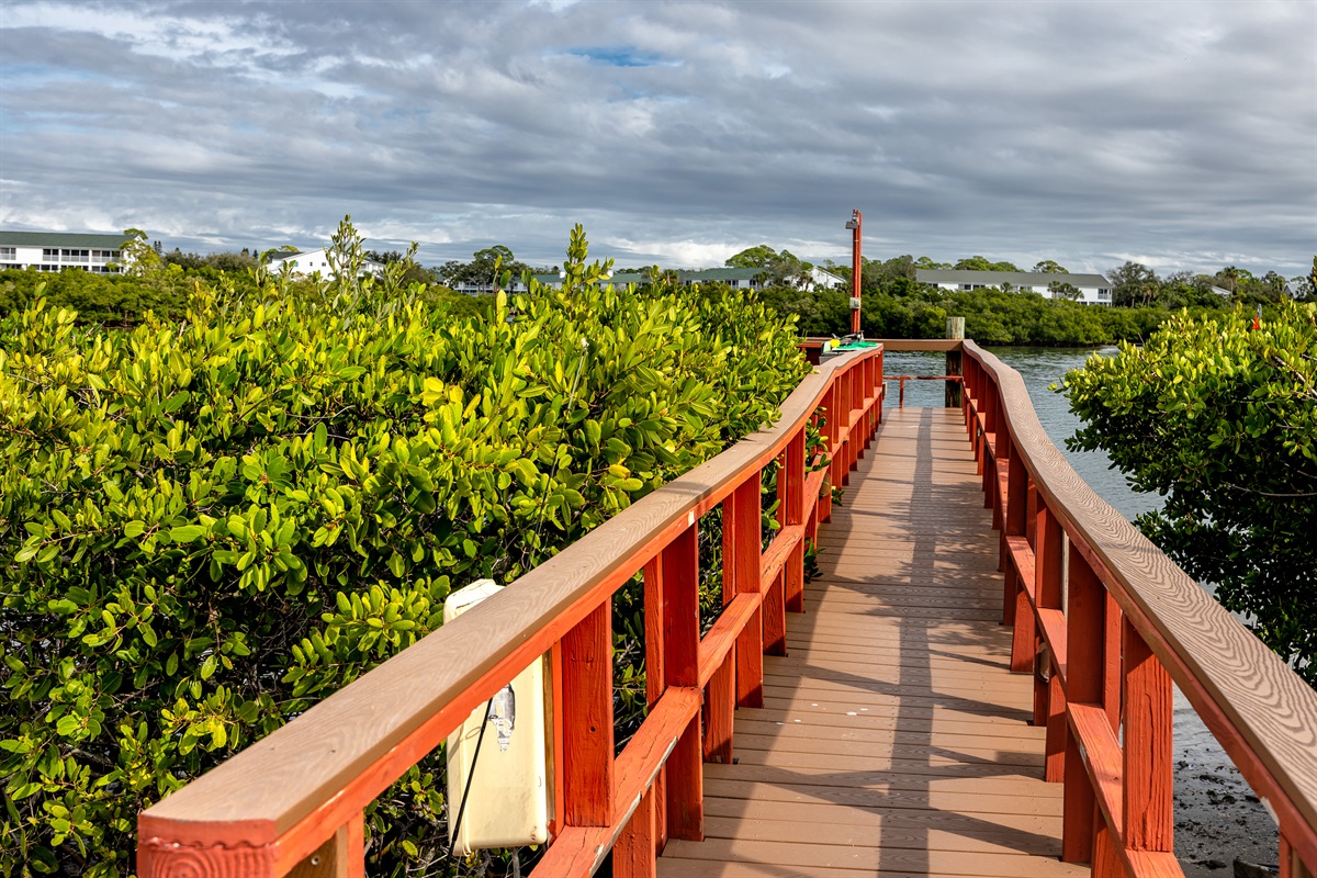 Long Dock with great Views!