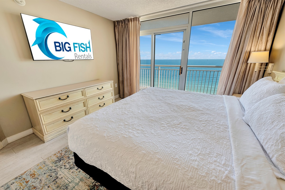 Beautiful Bedroom with Amazing Views 🌊☀️