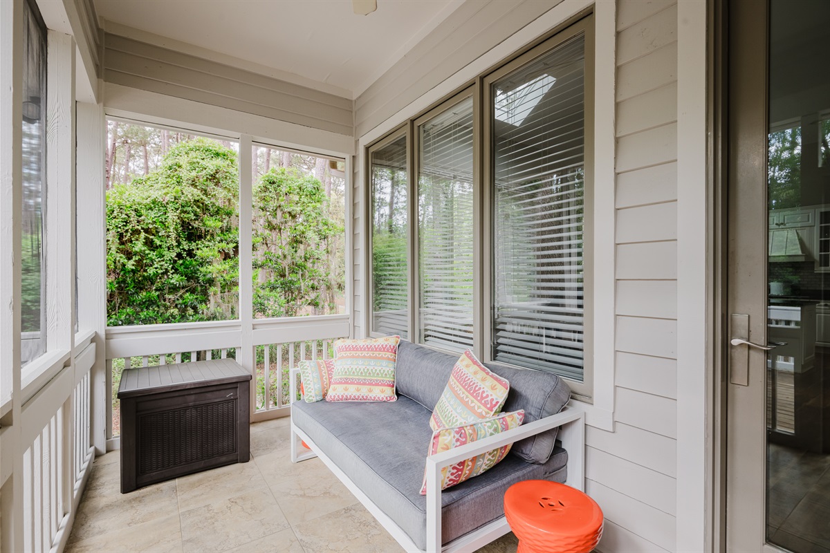 Screened in porch great for morning coffee or afternoon adult beverages!