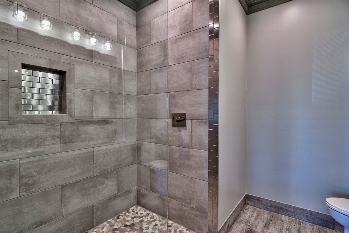 Master Walk-in European Shower