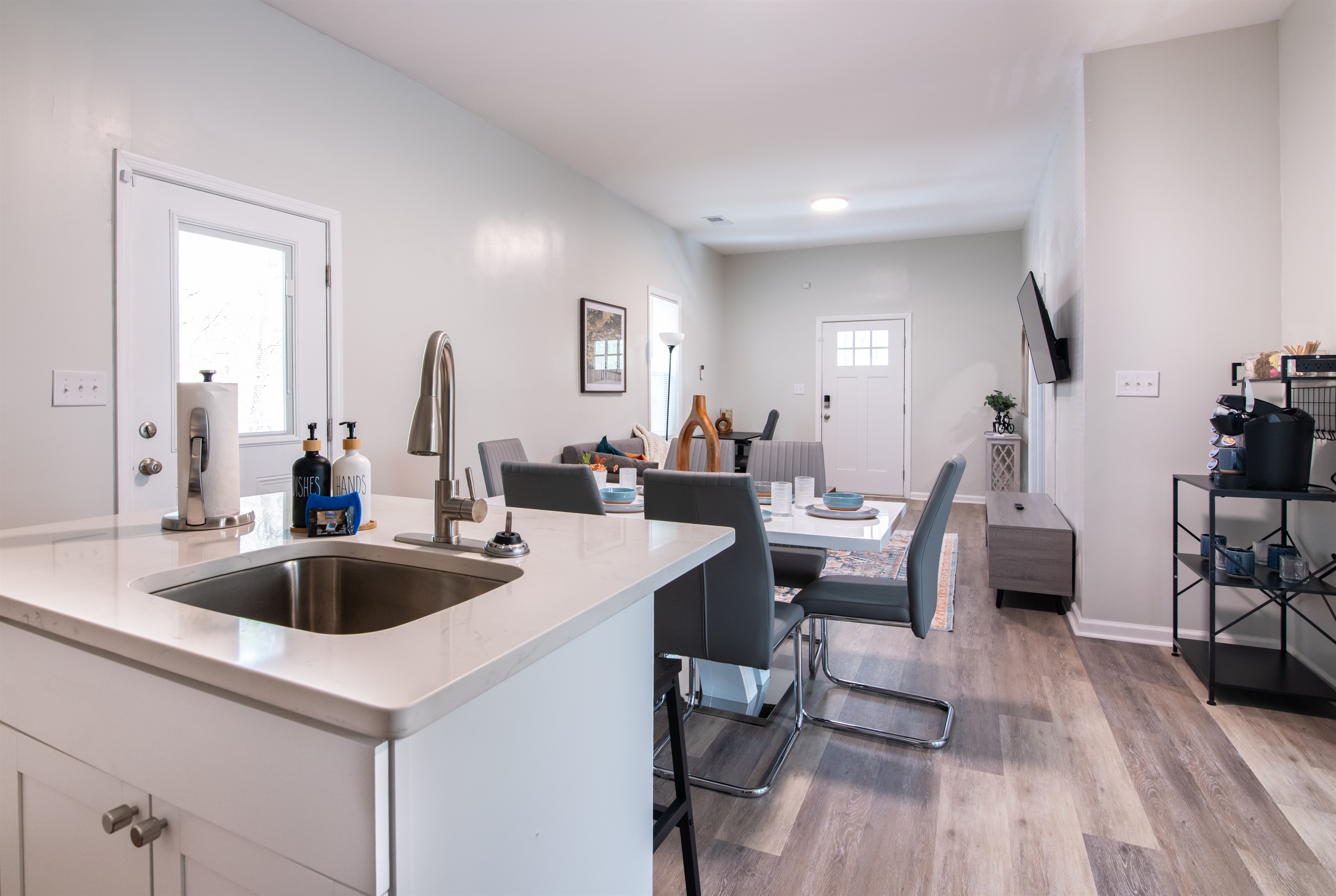 A beautifully designed kitchen and dining space—perfect for cooking, and gathering.