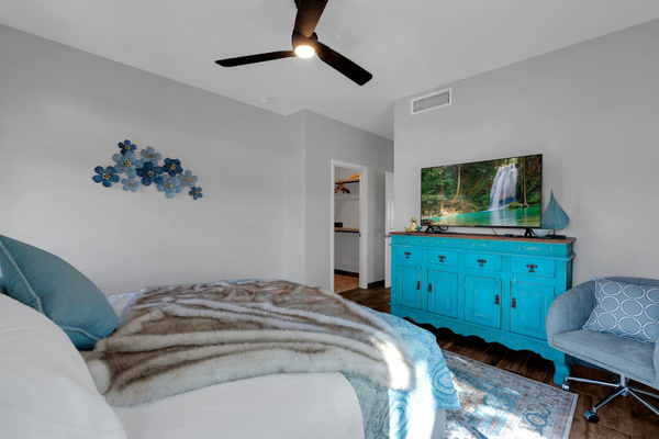 Luxurious king bedroom with with gorgeous views, smart-TV, and private bathroom.