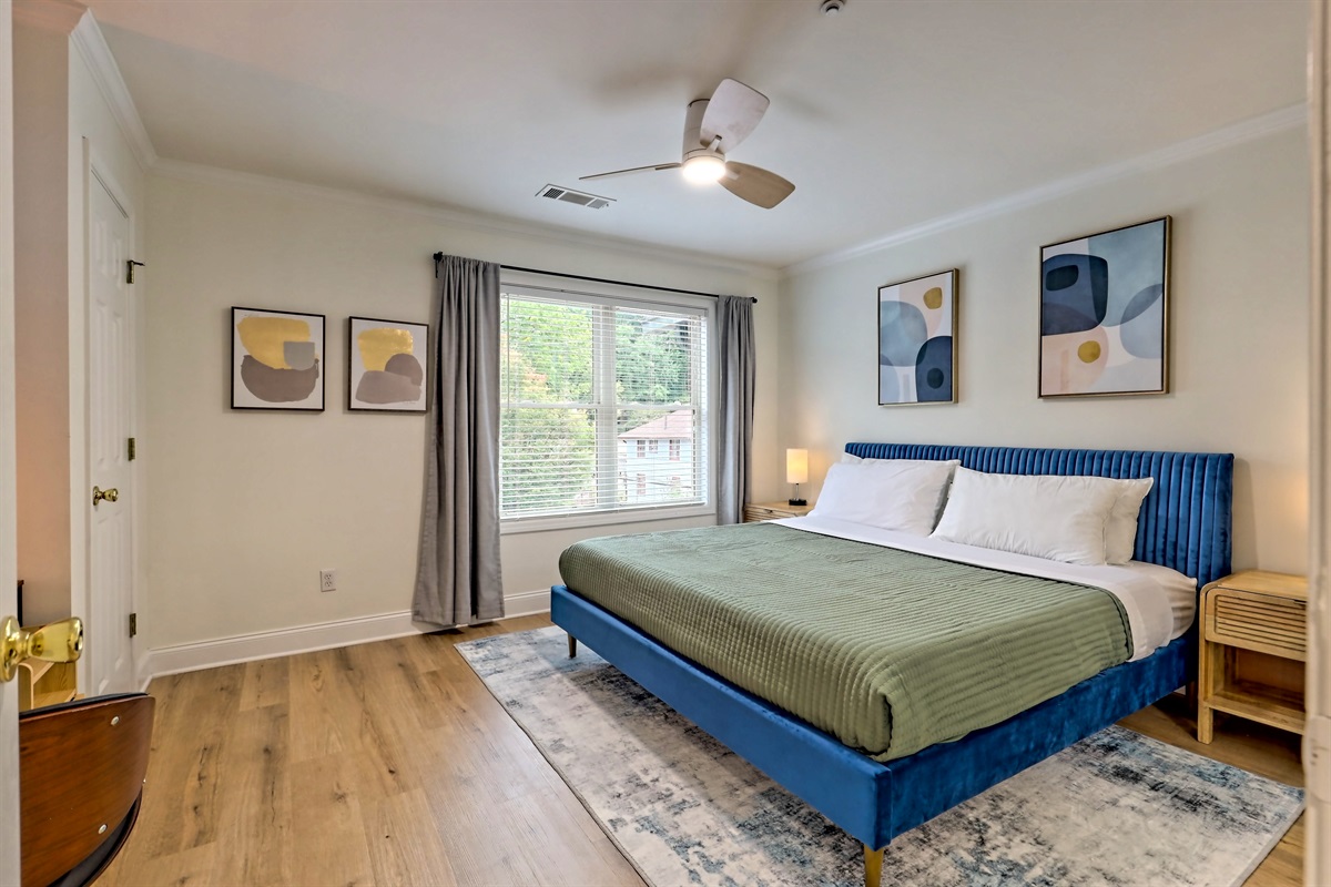 Master bedroom (king size) with a private en-suite bathroom on the third floor.