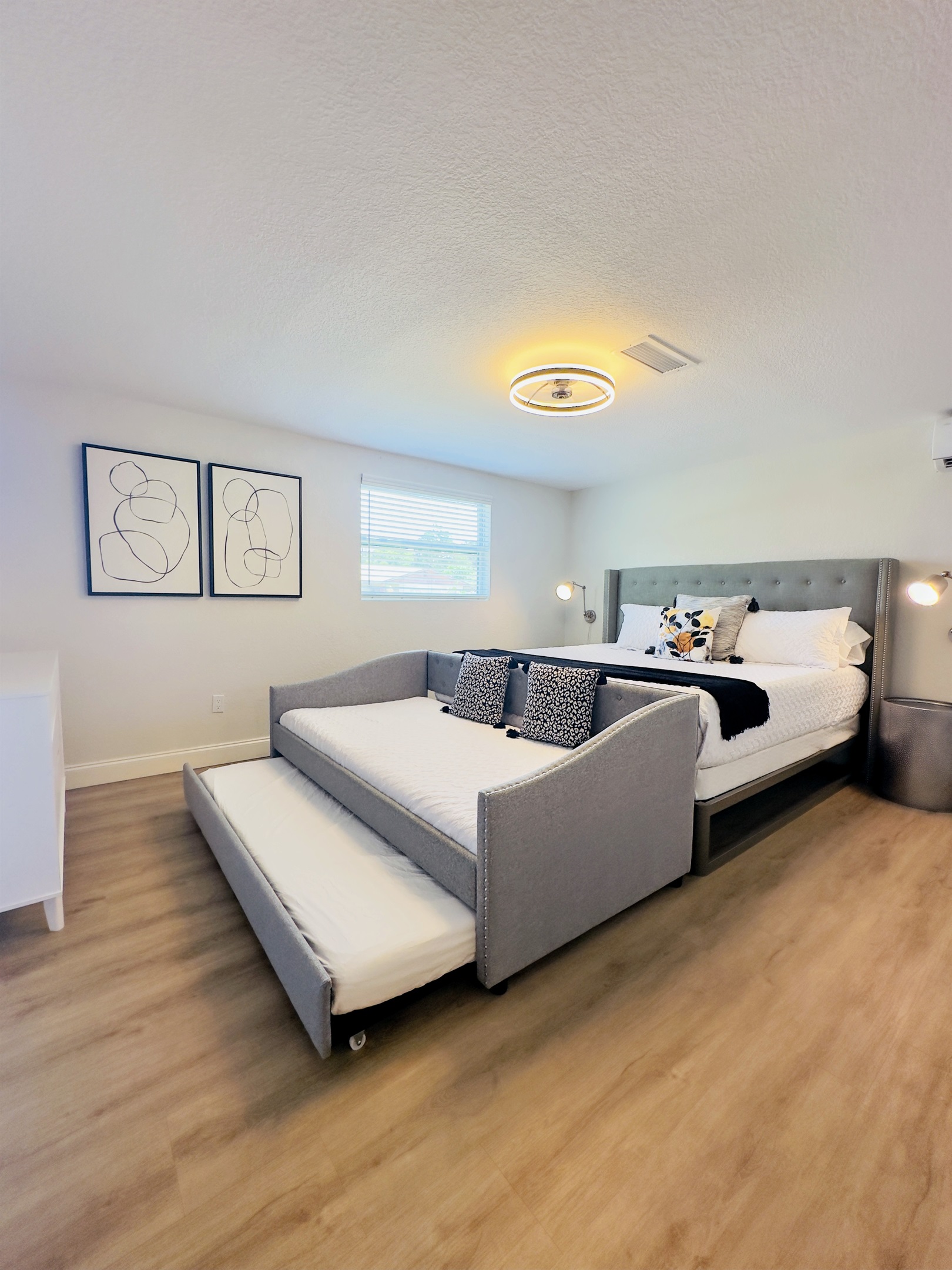 Primary | King bed | Twin Day bed with Trundle