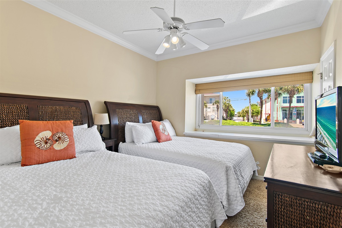 Guest Bedroom with two Queen beds and Smart TV
