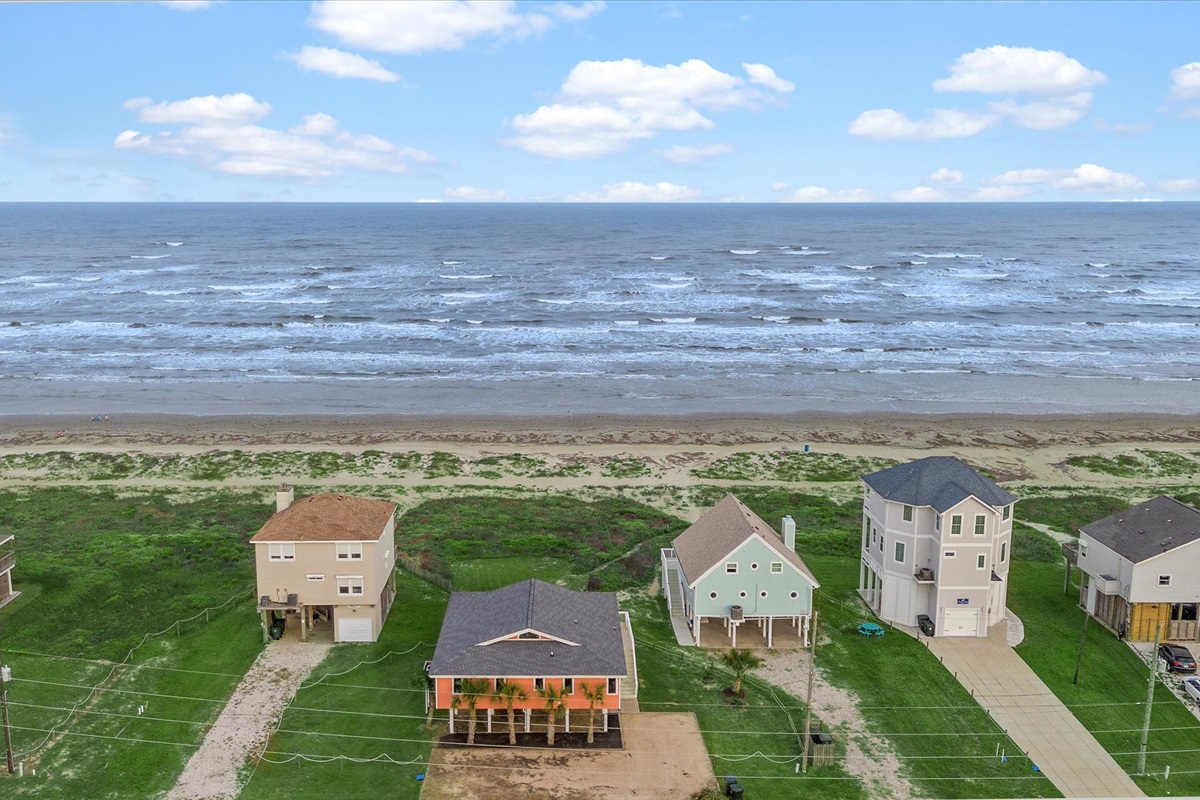 312b7b3717894b418b3a4b69b33249c4 Large | Beachhouse | Texas | TX | Vacation Homes | Galveston | Crystal Beach | Kokomo | Breezy Days | Beachfront Elegance | Sunrise Serenity | Southern Sands Property Management, LLC