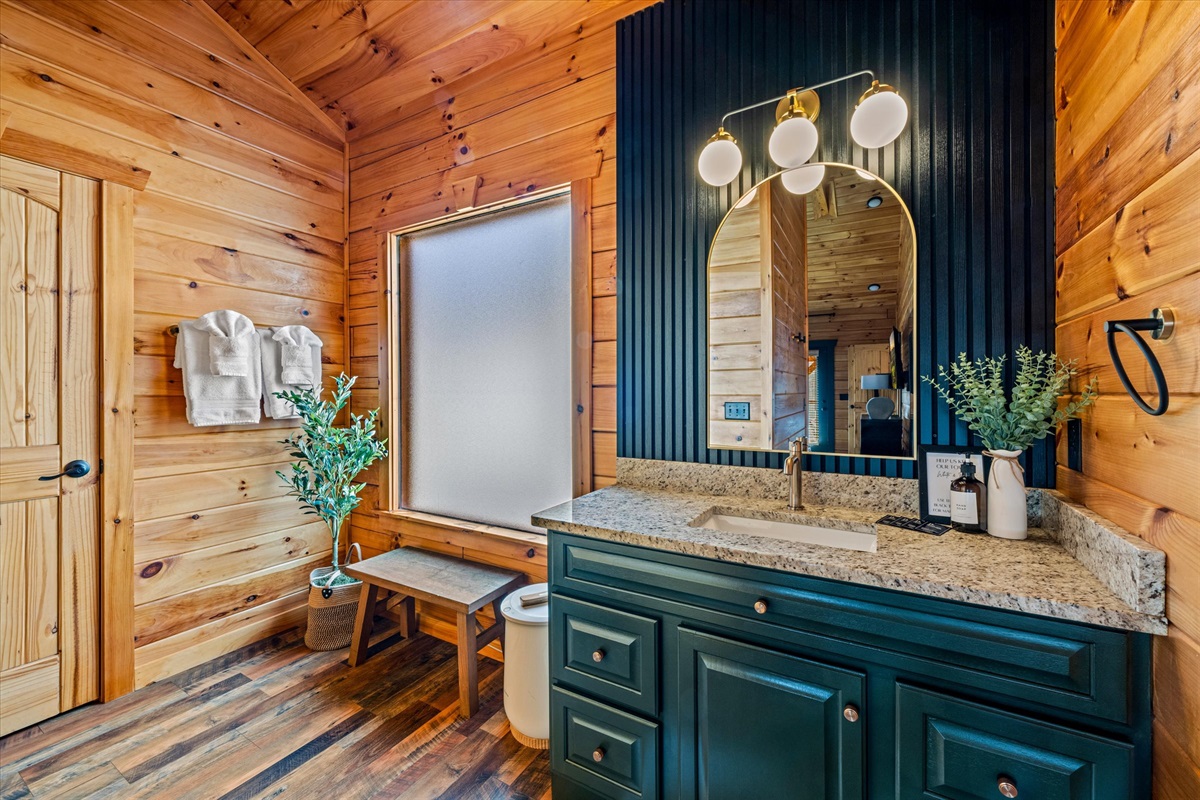 Ensuite convenience with all the comforts you need 💛