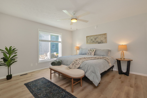 Luxury Legacy Retreat | Sleeps 10 | South Bend, photo 15