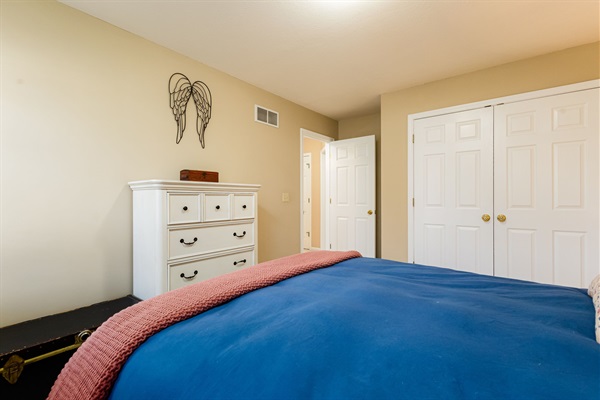 Queen Bedroom