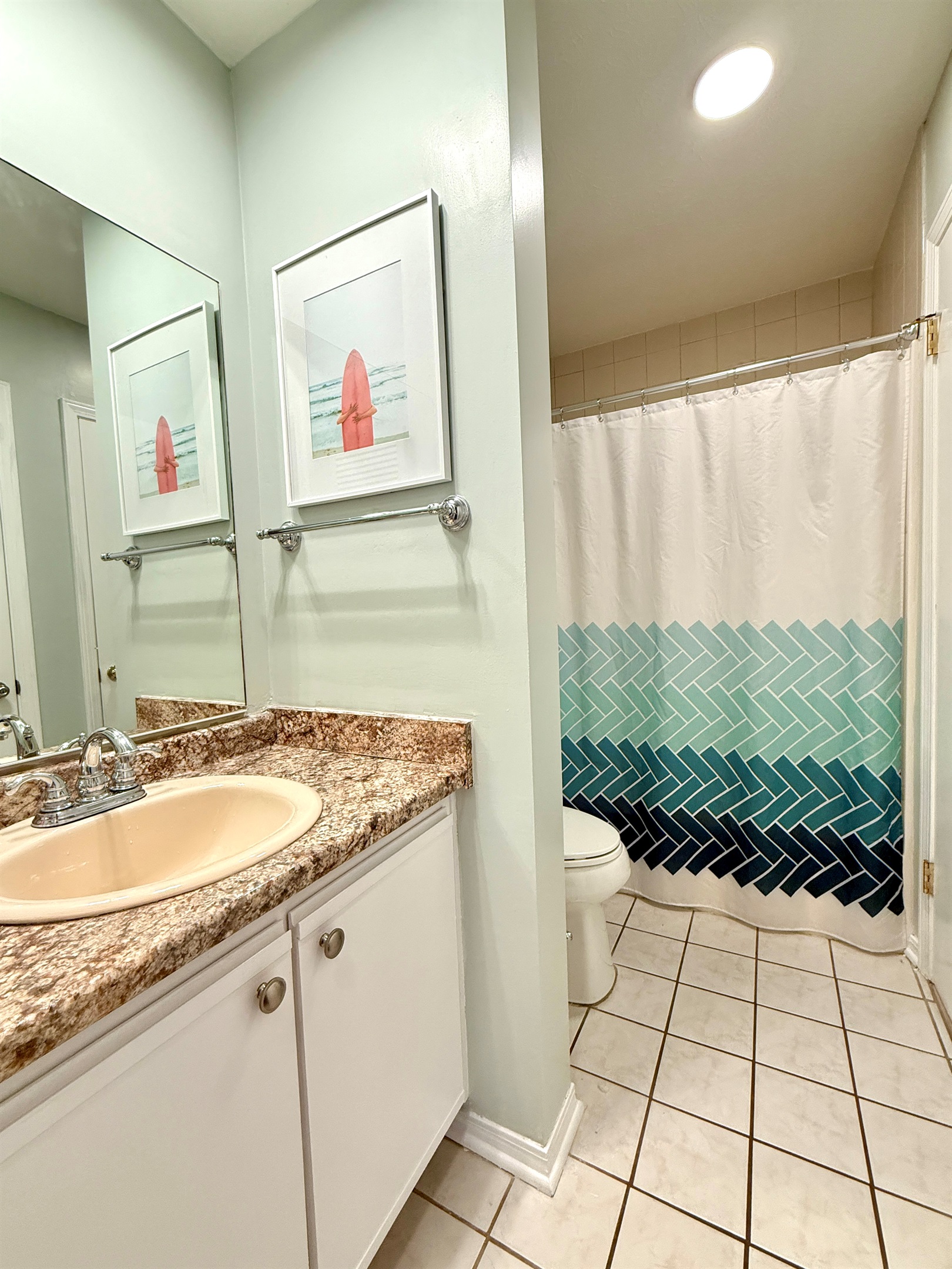 Upstairs full bathroom