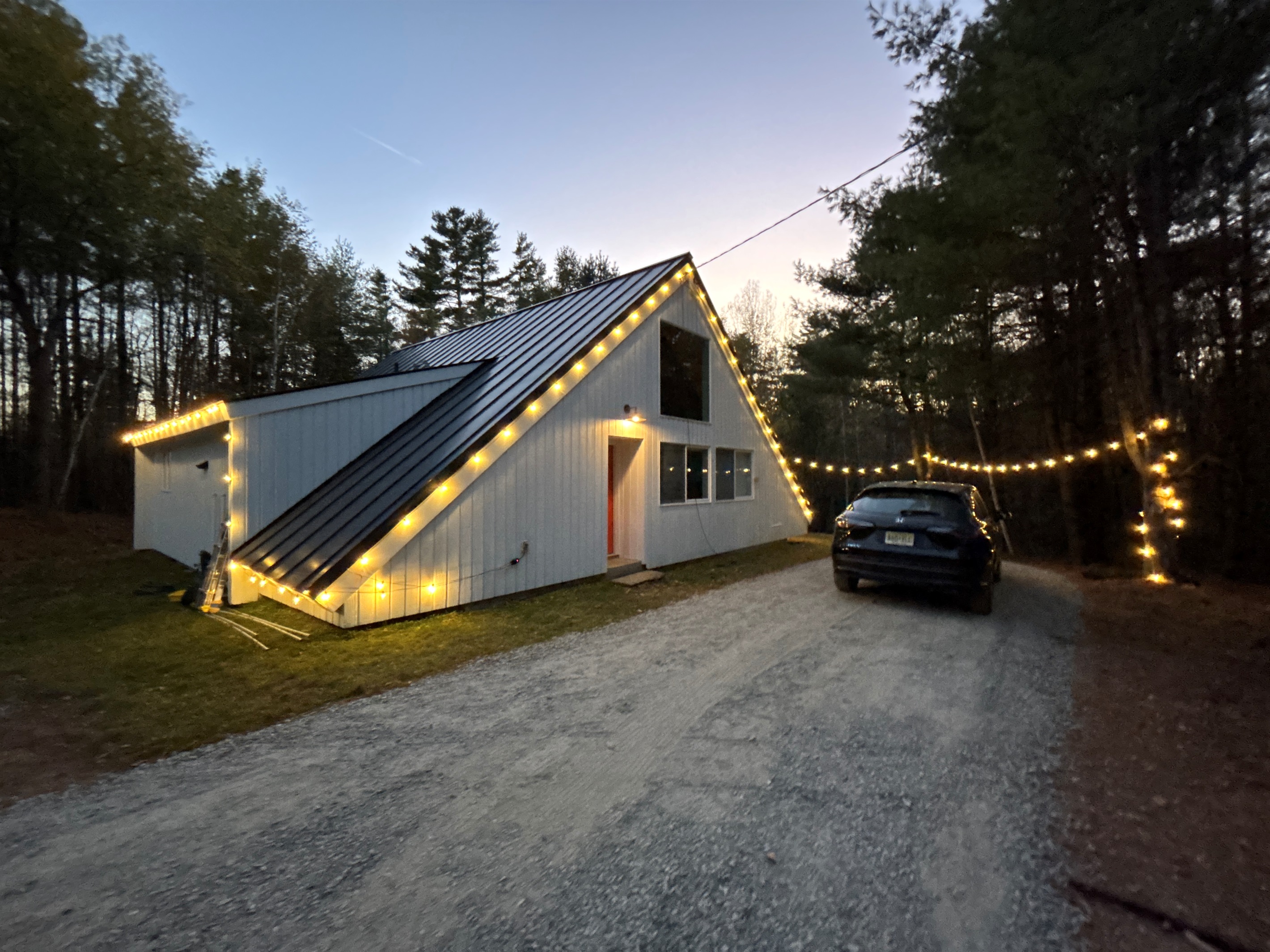Charming A-Frame Retreat: Enjoy whispering pines, dark nights and crisp air at this relaxing Vermont cabin