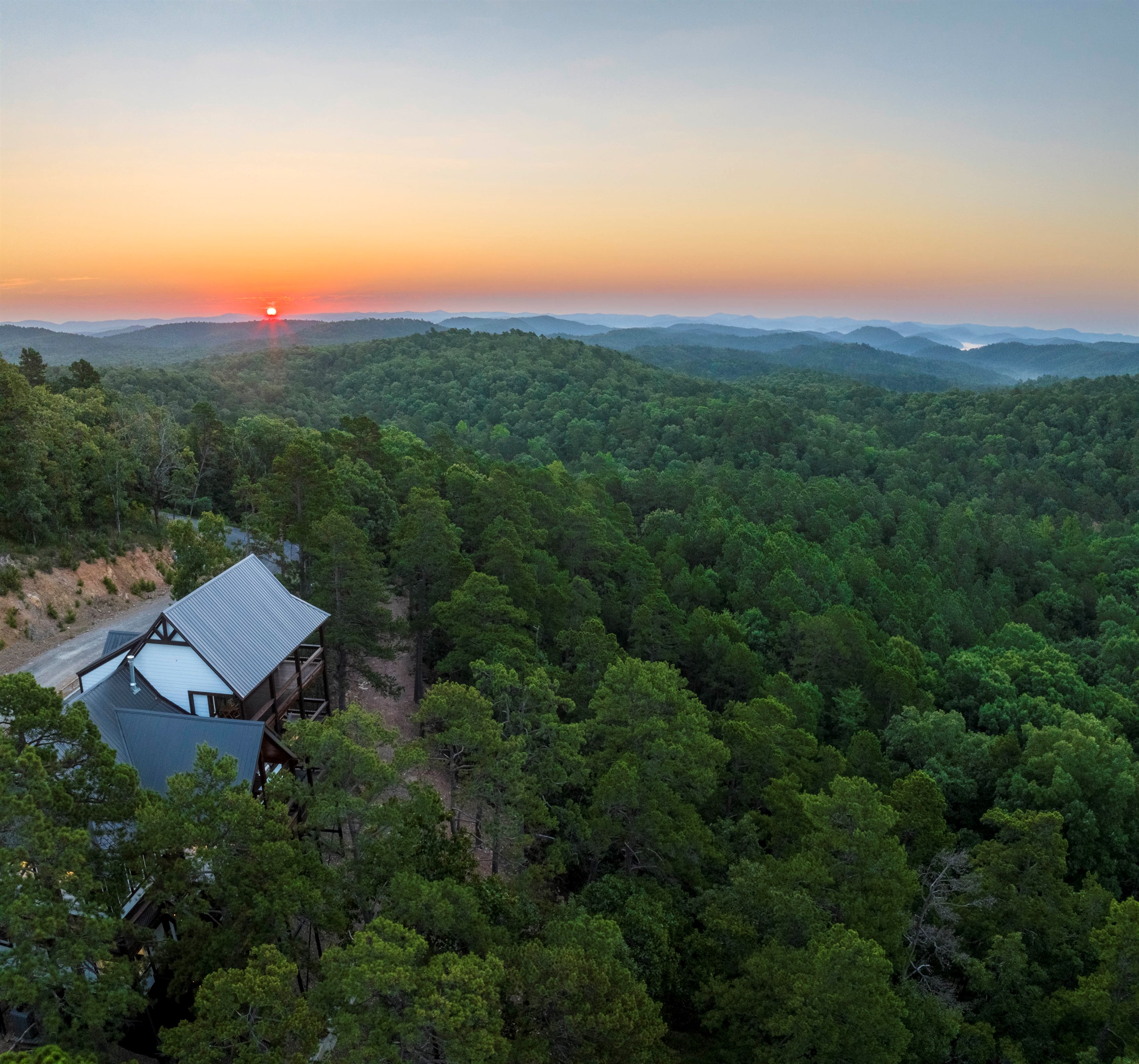 Secluded luxury cabin surrounded by beautiful forest landscapes and mountain serenity