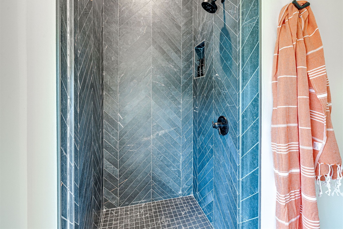 Guest Bathroom 2