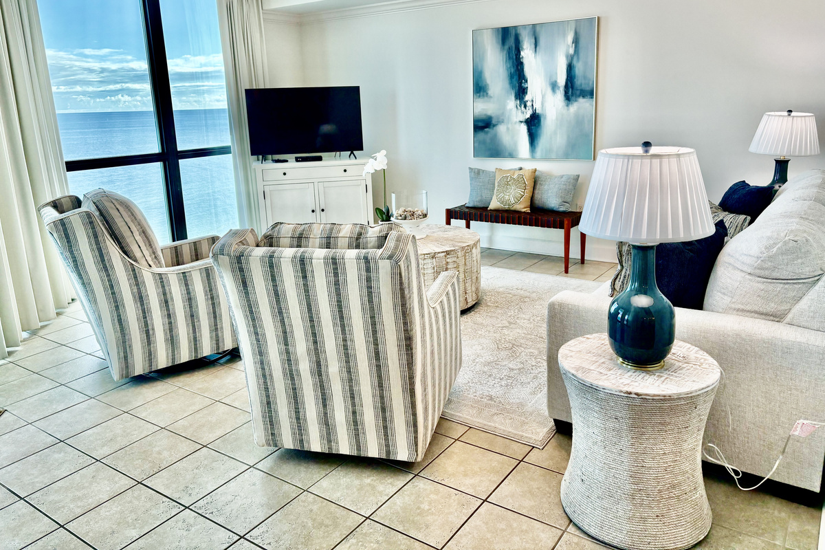 The floor to ceiling windows...ahhh!