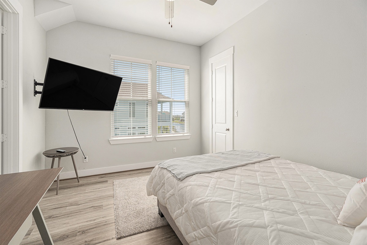 31a215522e6842b9989e3bf178f198ad Large | Beachhouse | Texas | TX | Vacation Homes | Galveston | Crystal Beach | Kokomo | Breezy Days | Beachfront Elegance | Sunrise Serenity | Southern Sands Property Management, LLC
