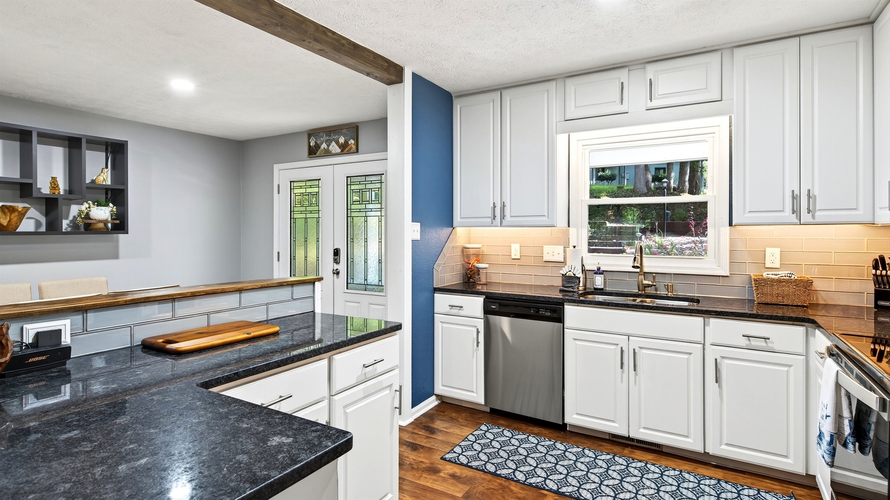Lots of counter space for preparing meals.