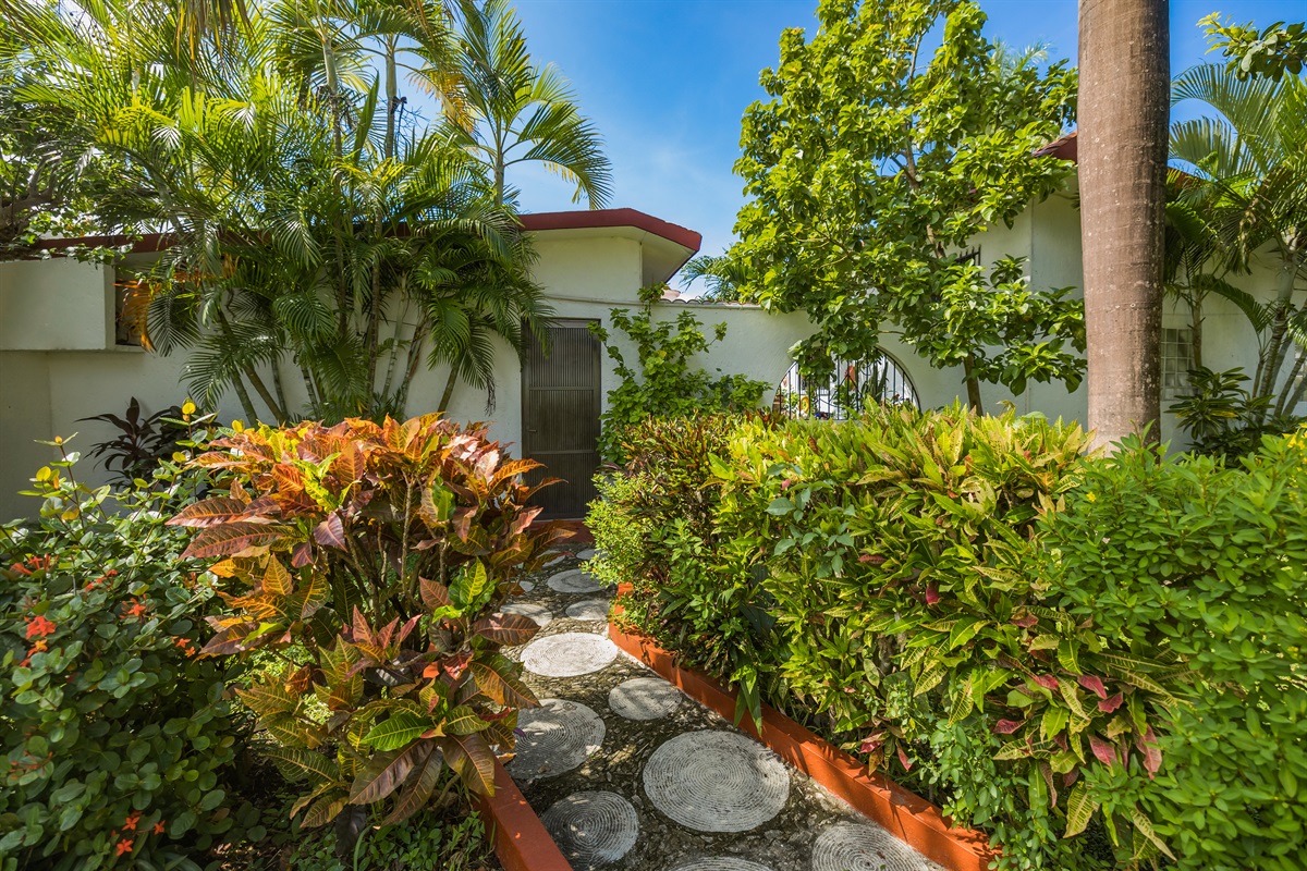 Private Backyard Garden with Access to Front Entryway