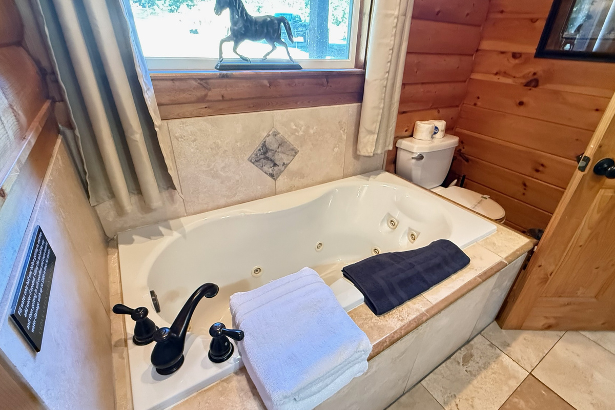 Jacuzzi Bath on Main