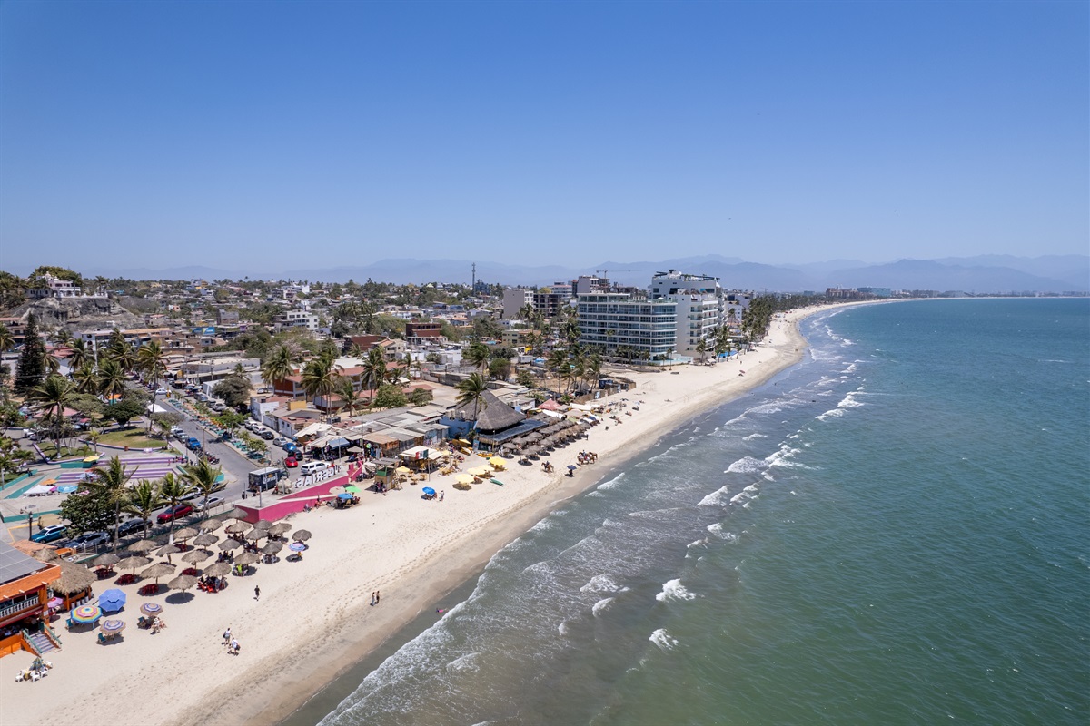 Bucerias Centro - 2.0 miles from Maritima Golf  