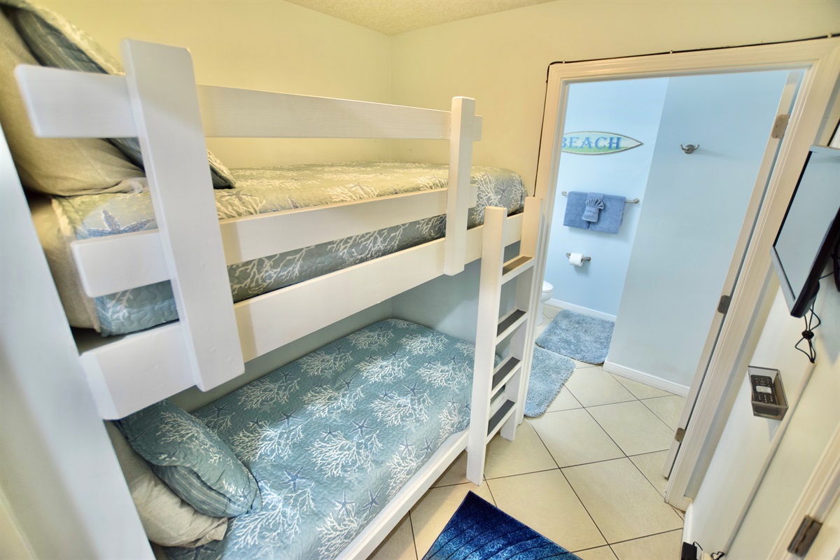 Destin West Gulfside #411: Bunk Room