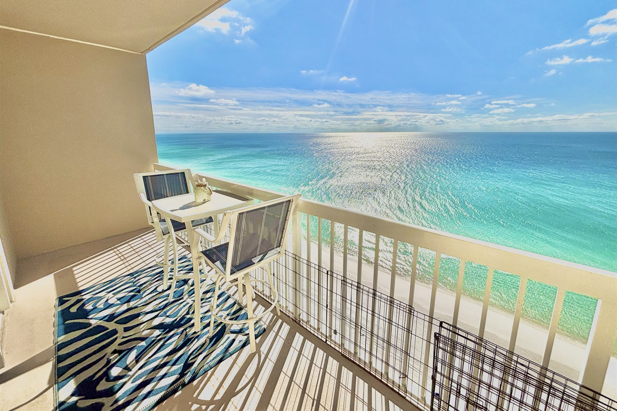 Spacious balcony with incredible views!